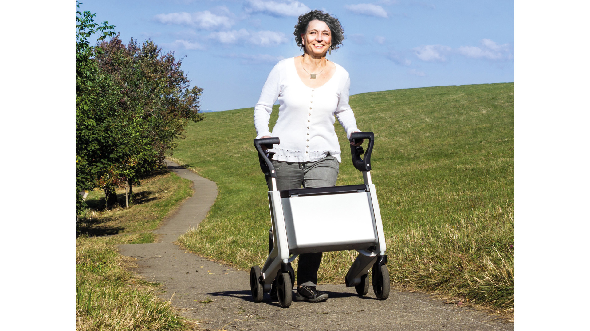 Rollator mit elektrischem Antrieb 