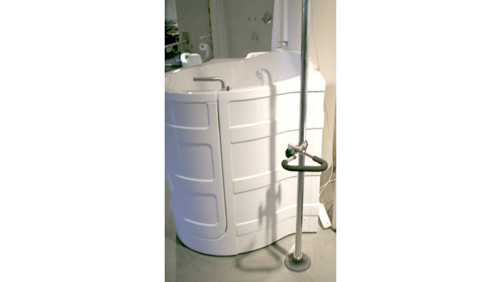 Hilfsmittel-Ratgeber "Boden-Deckenstange zur Unterstützung beim