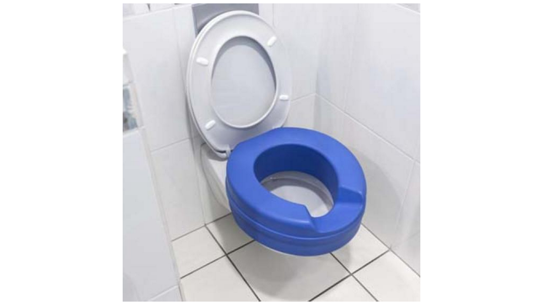 hilfsmittel ratgeber toilettensitzerhohung zur erleichterung fur das hinsetzen und aufstehen beim toilettengang online wohn beratung de