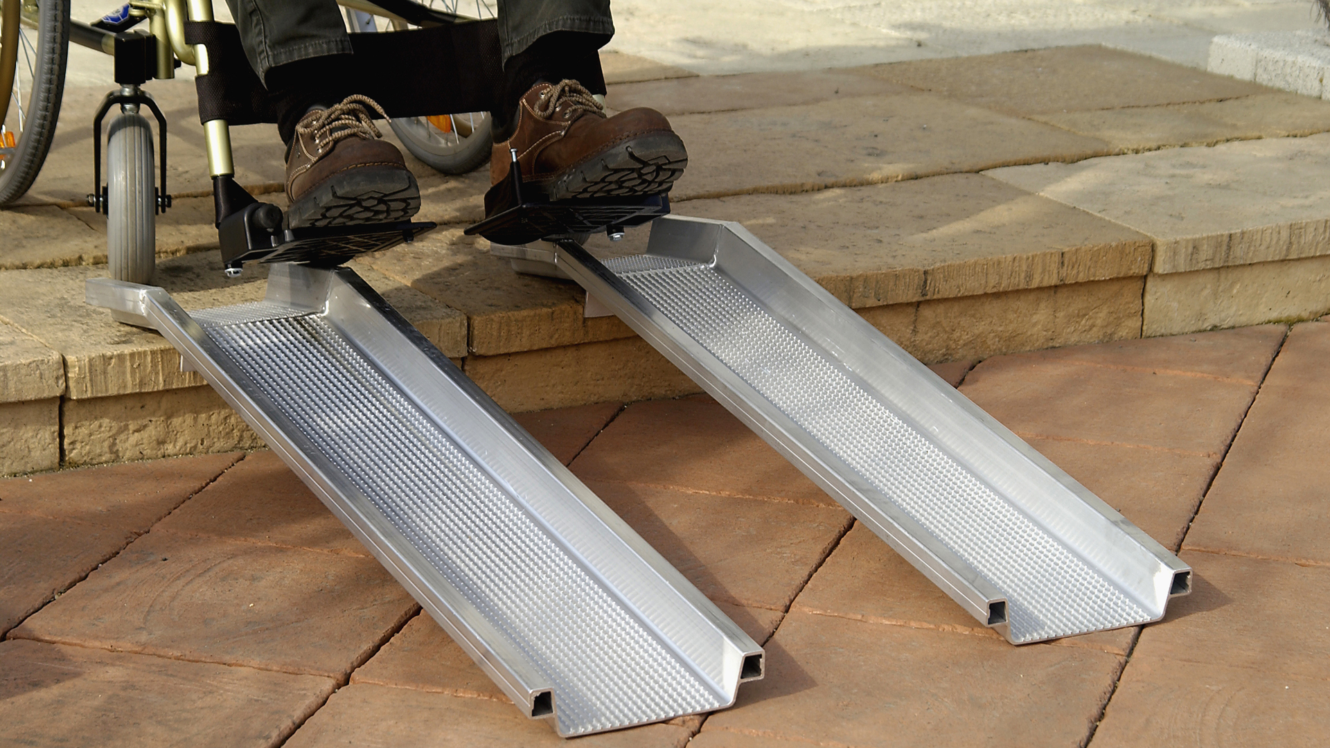 Leichte Aluminiumschiene mit Rand