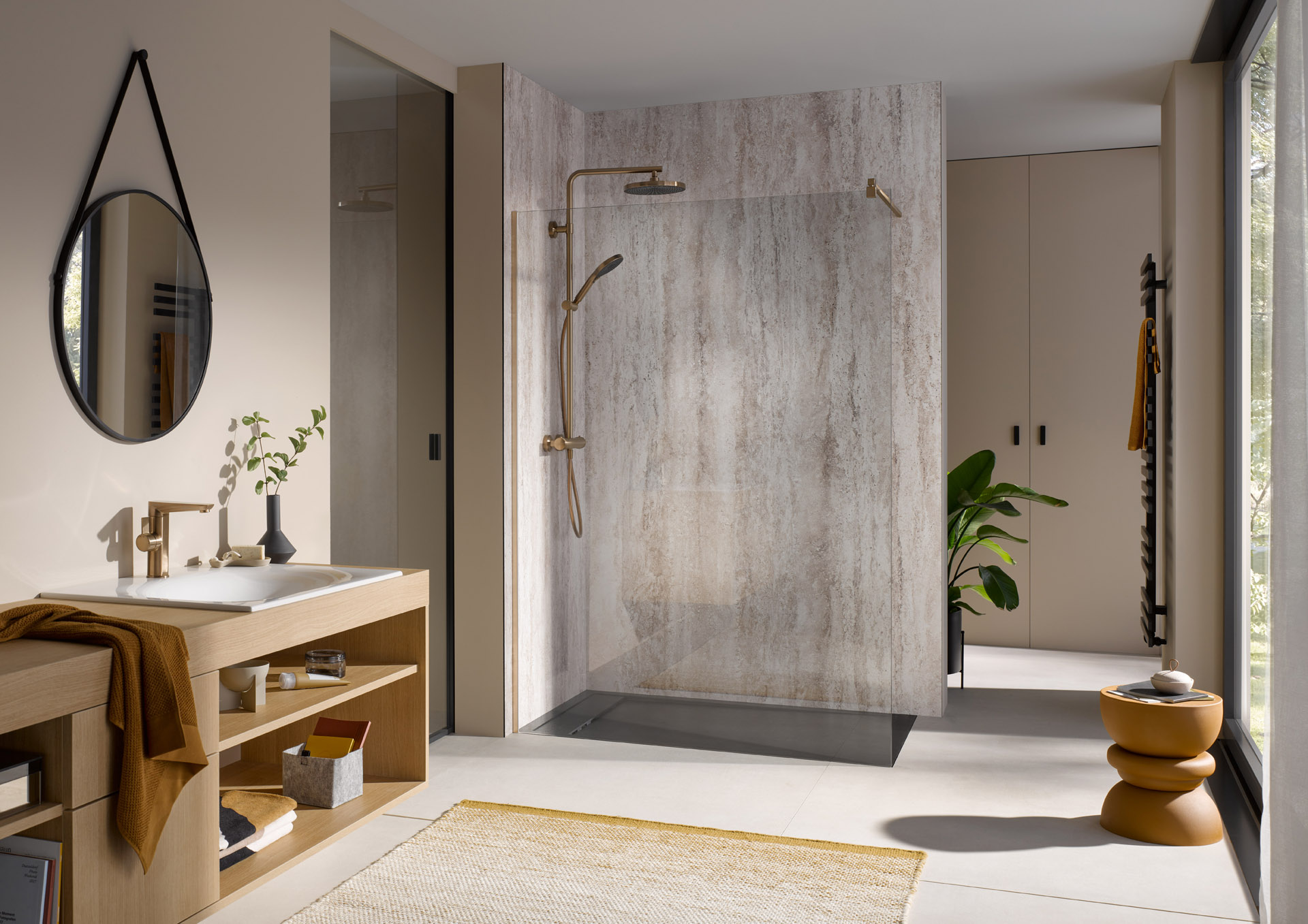 Teilsaniertes Bad mit fugenloser Wandverkleidung RenoDeco von HSK.