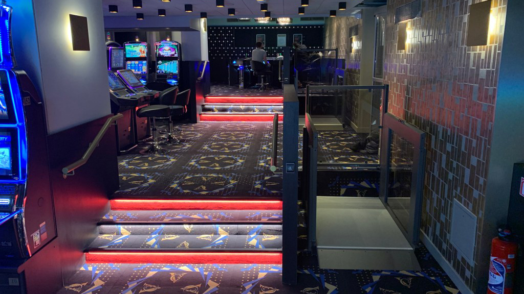 EasyLift Plattformlift – Einsatzbeispiel Casino France