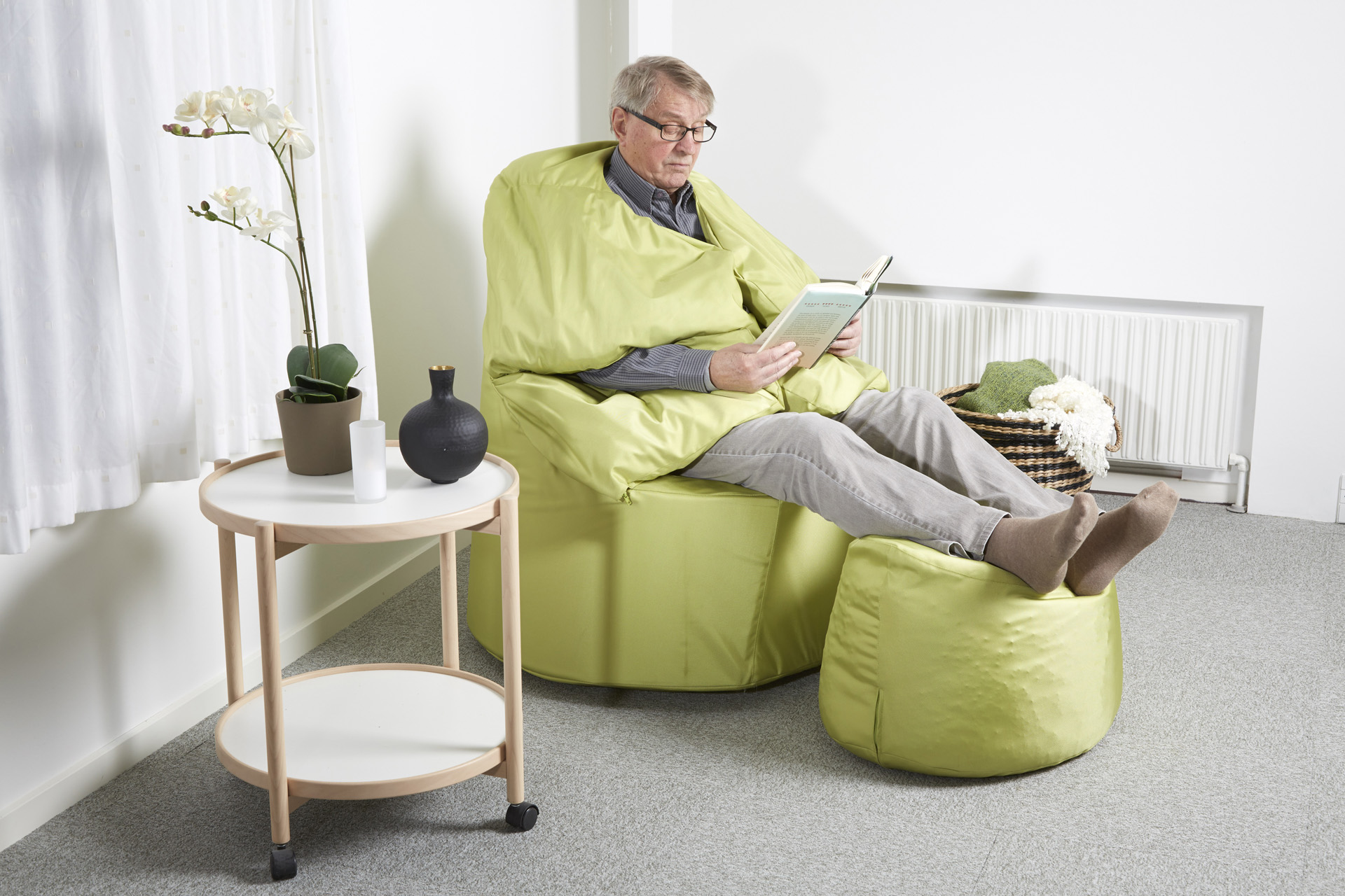 Sessel mit Puff