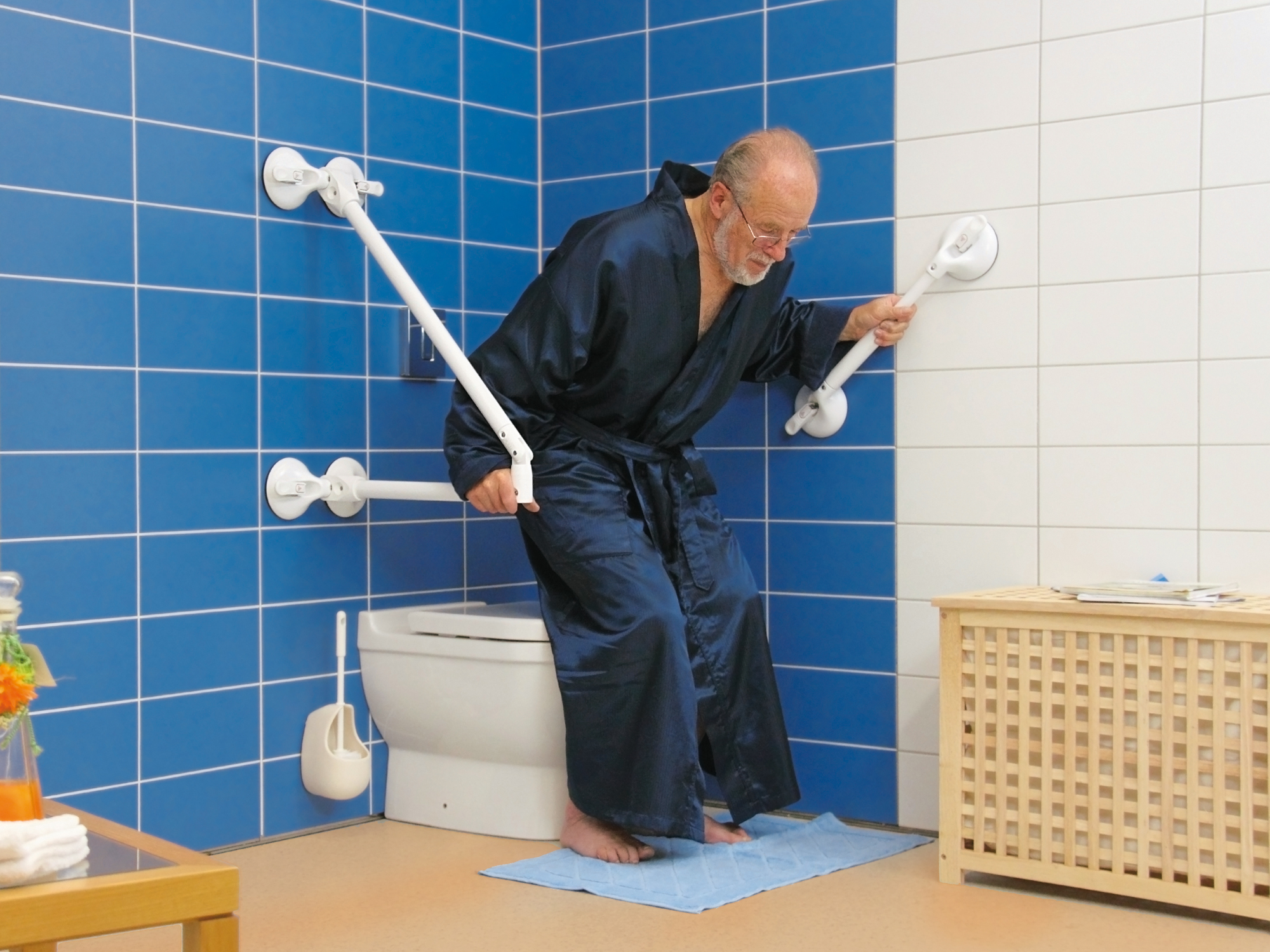 Toilette mit Stützsystem QuattroPower Stütz mit 4 Saugtellern