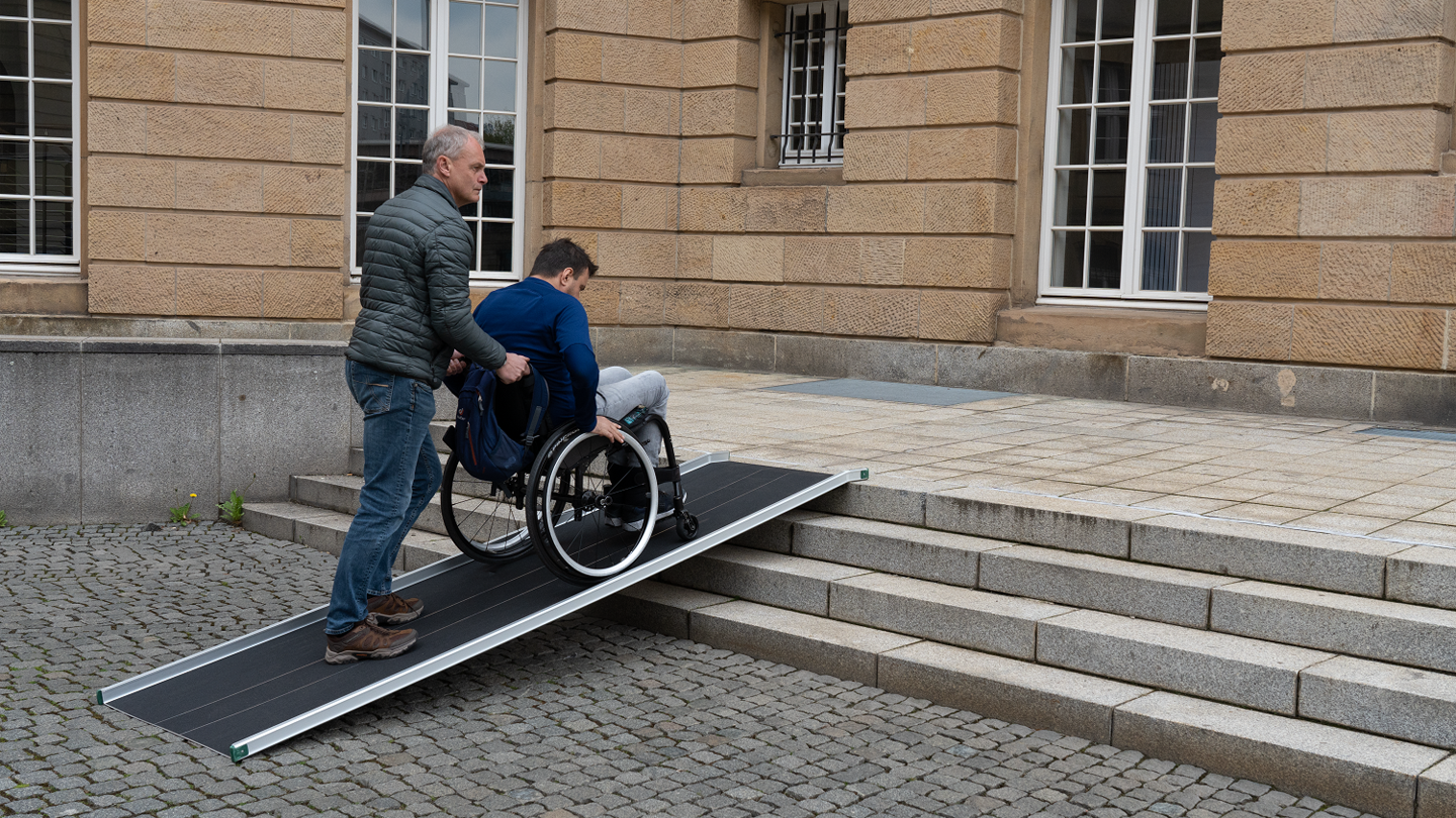 Rollstuhlrampe für für Innen- und Außenbereiche