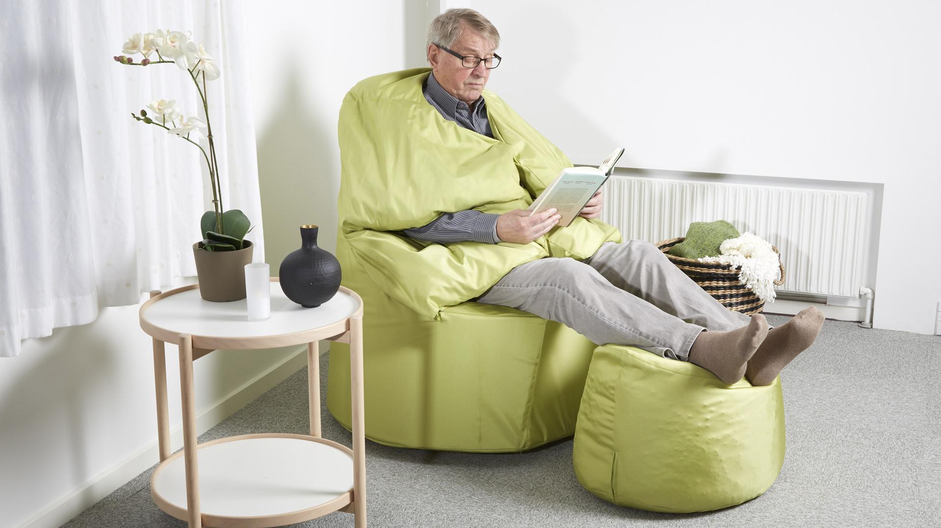 Sessel mit Puff