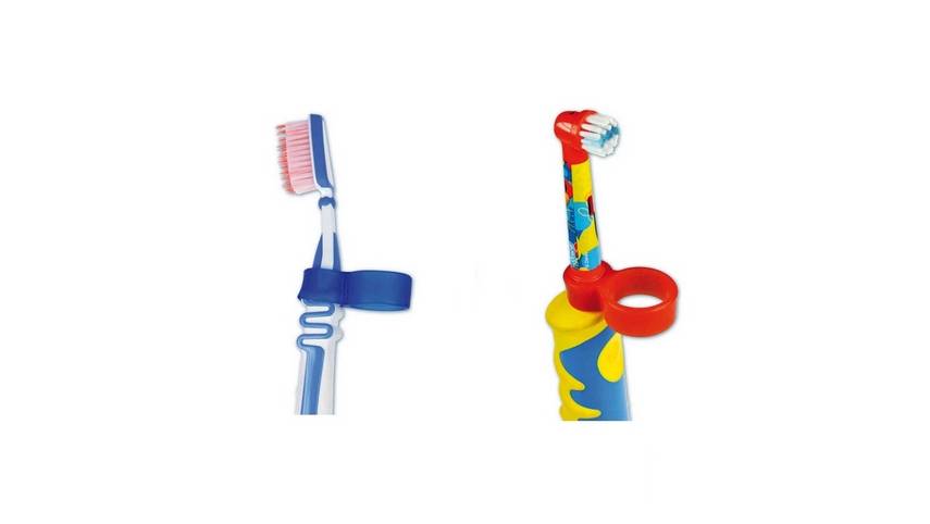 Greifhilfe für Zahnbürsten: ein Doppelring, eine Seite wird auf die Zahnbürste, die andere auf einen Finger geschoben