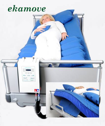 Das Seitenlagerungssystem positioniert den Pflegebedürftigen individuell und voll automatisch.