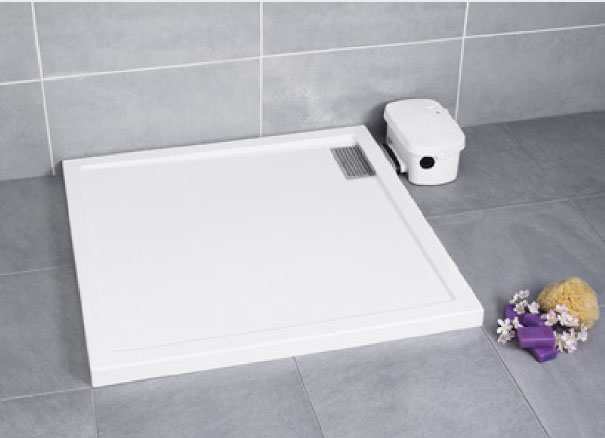 Traymatic - Extraflache Duschtassen mit externer Schmutzwasserhebeanlage (Anbieter SFA Sanibroy)